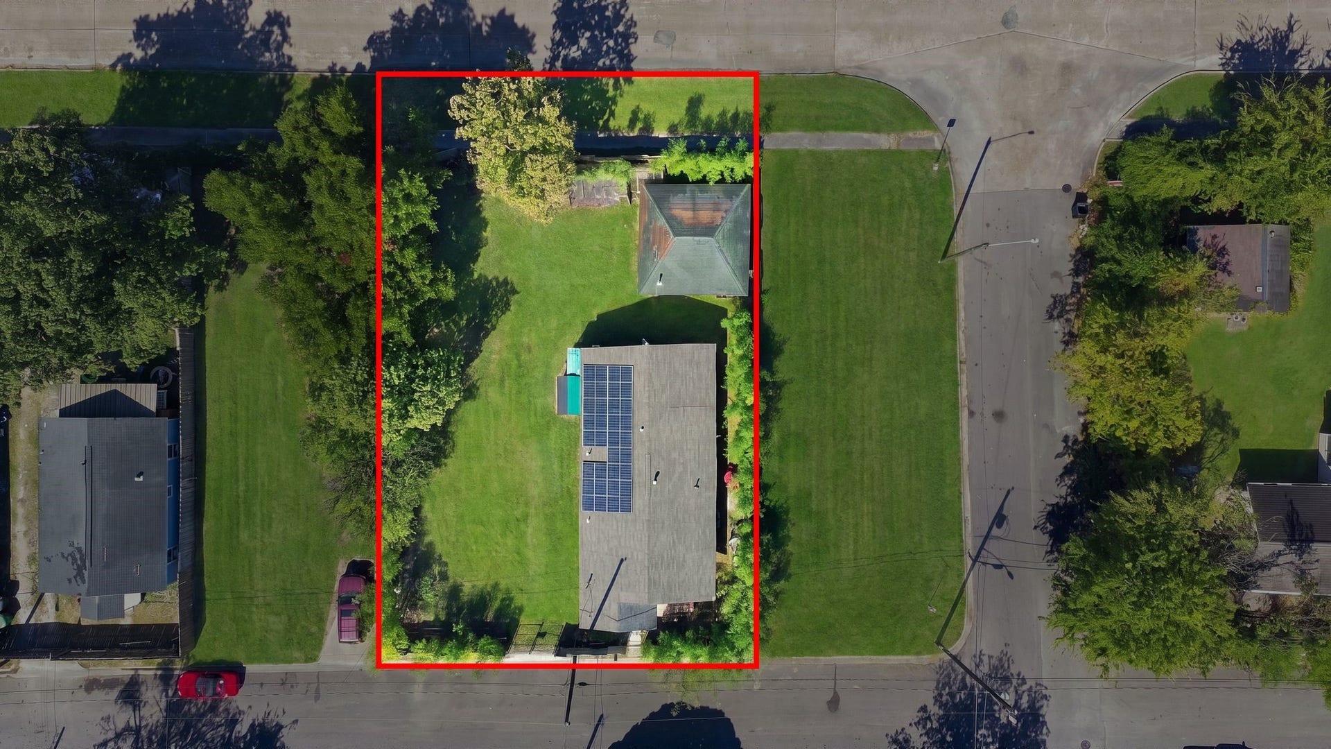 1323 E 36th Street, Houston, TX 77022 Overhead view shows the full lot footprint, ready for your vision.