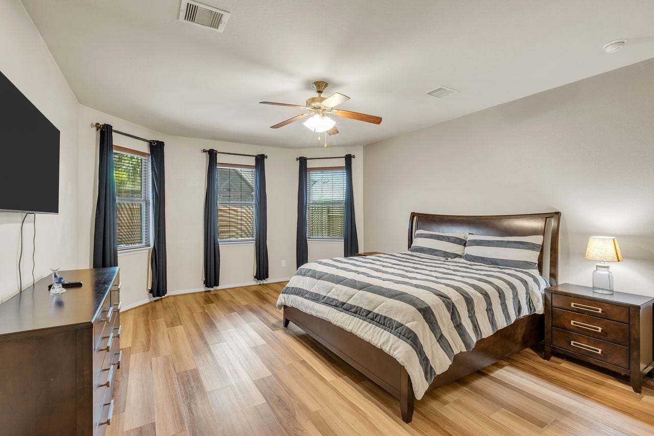 680 Cumberland Ridge Lane, League City, TX 77573 Primary Bedroom