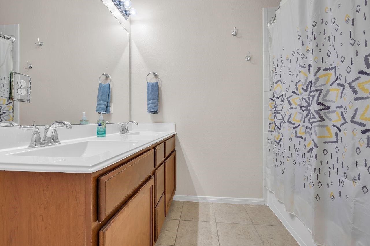 680 Cumberland Ridge Lane, League City, TX 77573 680 Cumberland Ridge Lane, League City, TX 77573