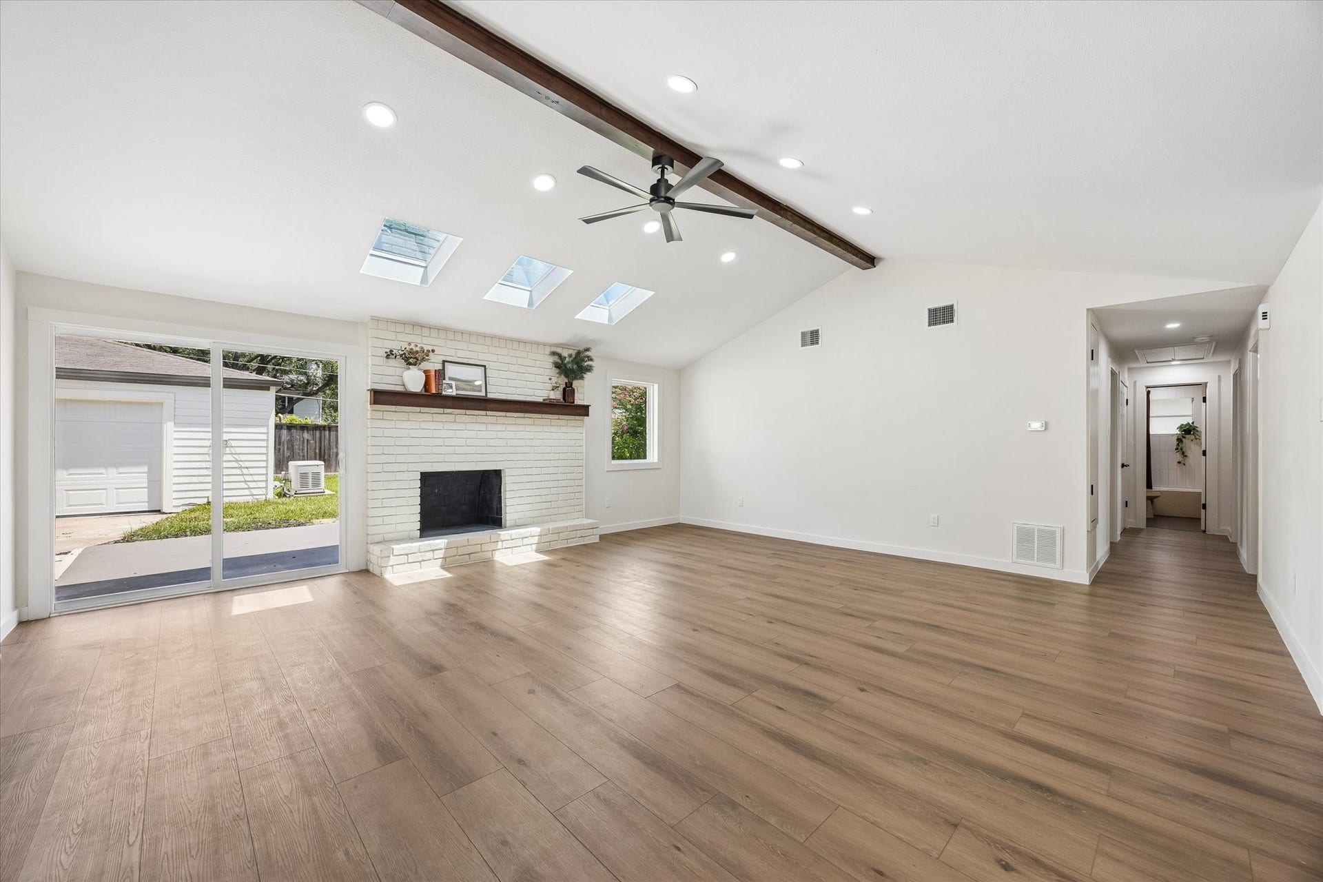 10618 Wickersham Lane, Houston, TX 77042 10618 Wickersham Lane, Houston, TX 77042