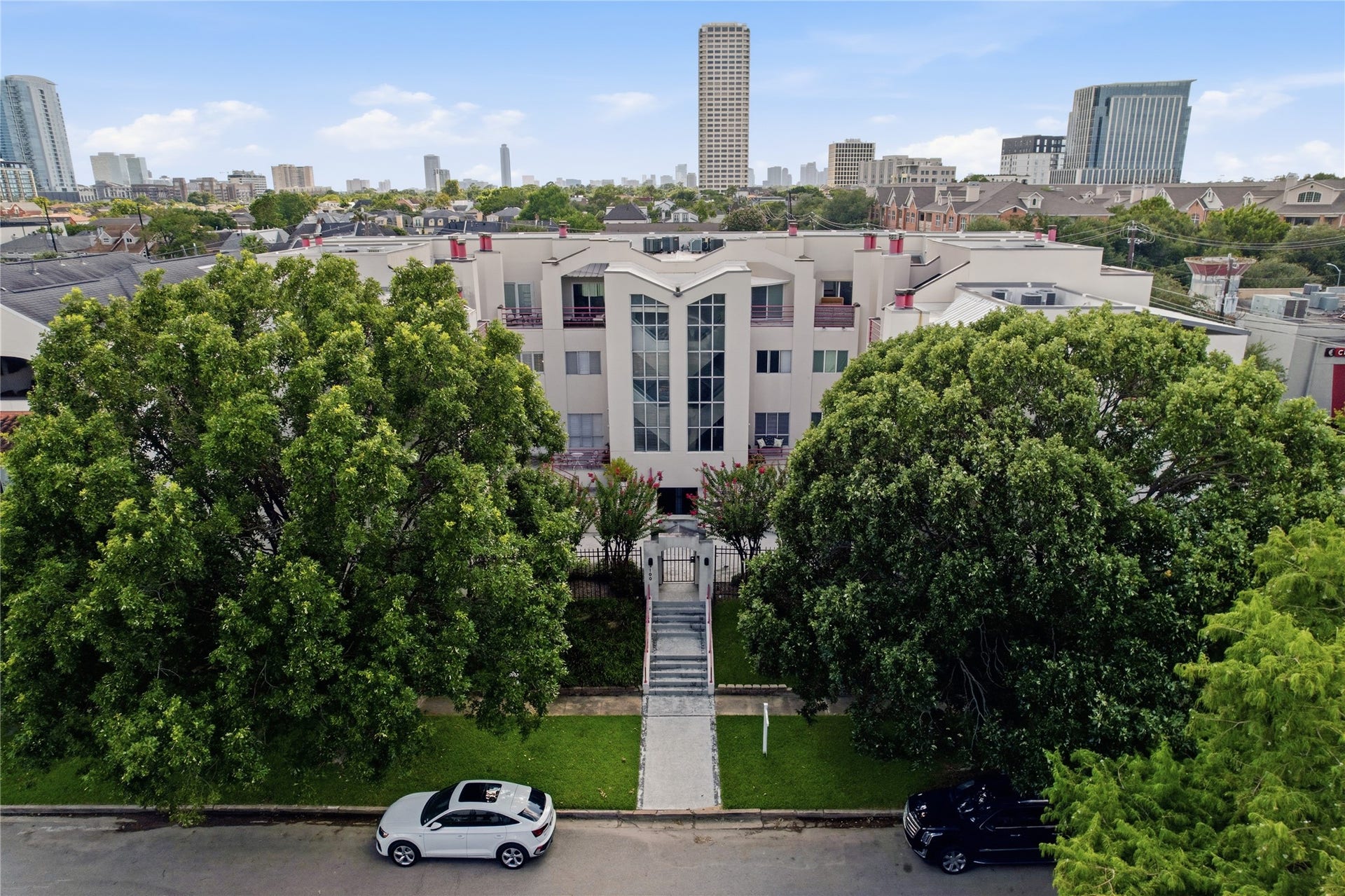 2100 Huldy Street, #4, Houston, TX 77019 2100 Huldy Street, #4, Houston, TX 77019