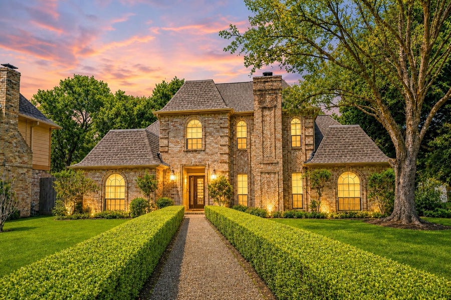Property photo for 15607 Creekbriar Court, Houston, TX