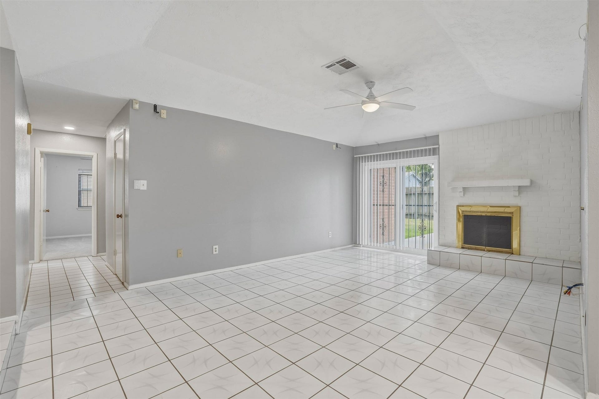 10514 Long River Drive, Sugar Land, TX 77498 10514 Long River Drive, Sugar Land, TX 77498