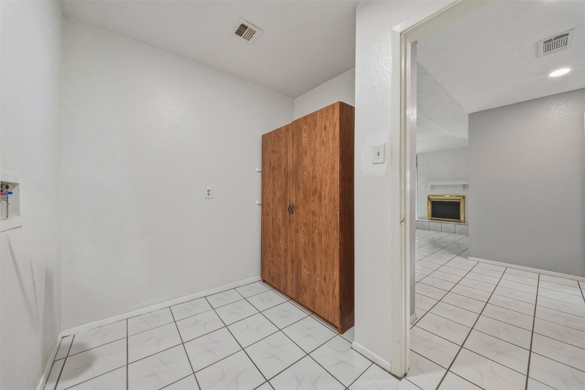10514 Long River Drive, Sugar Land, TX 77498 10514 Long River Drive, Sugar Land, TX 77498