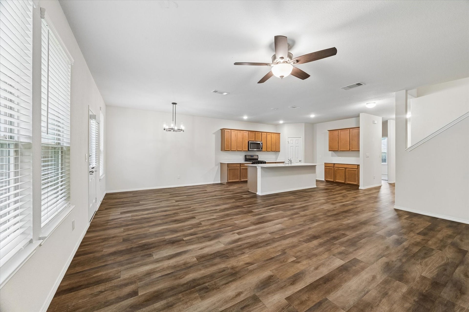 4050 Timber Sapp Drive, Conroe, TX 77304 4050 Timber Sapp Drive, Conroe, TX 77304