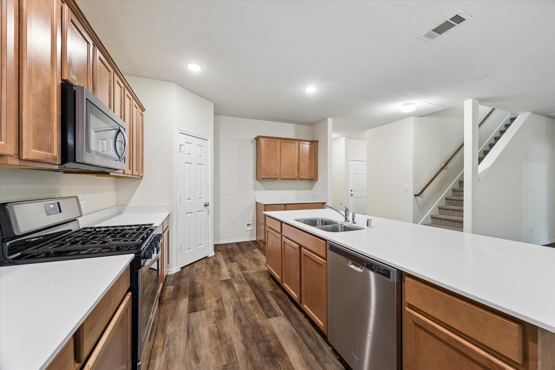 4050 Timber Sapp Drive, Conroe, TX 77304 4050 Timber Sapp Drive, Conroe, TX 77304