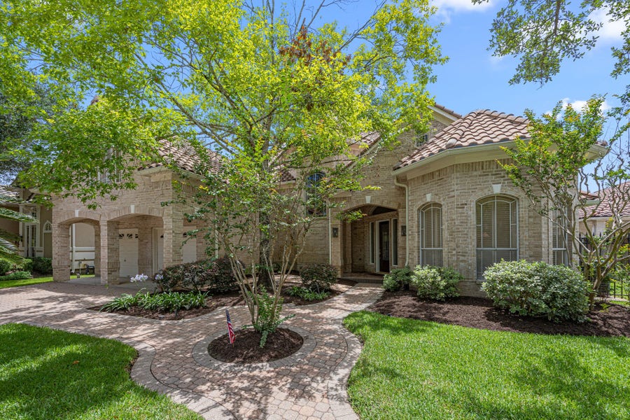 Property photo for 19003 Windsor Lakes Drive, Houston, TX