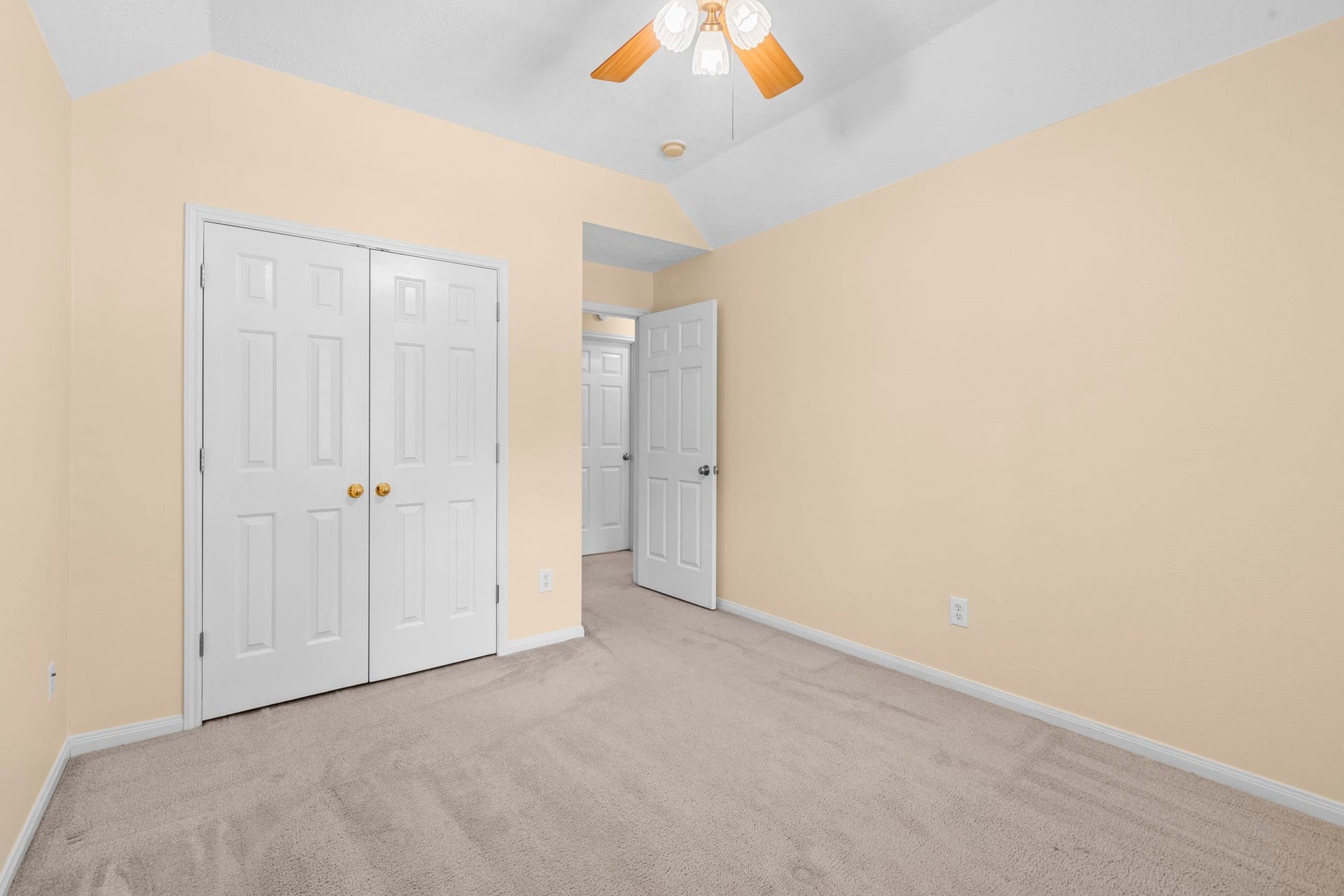 Bedroom - Located on the 2nd floor