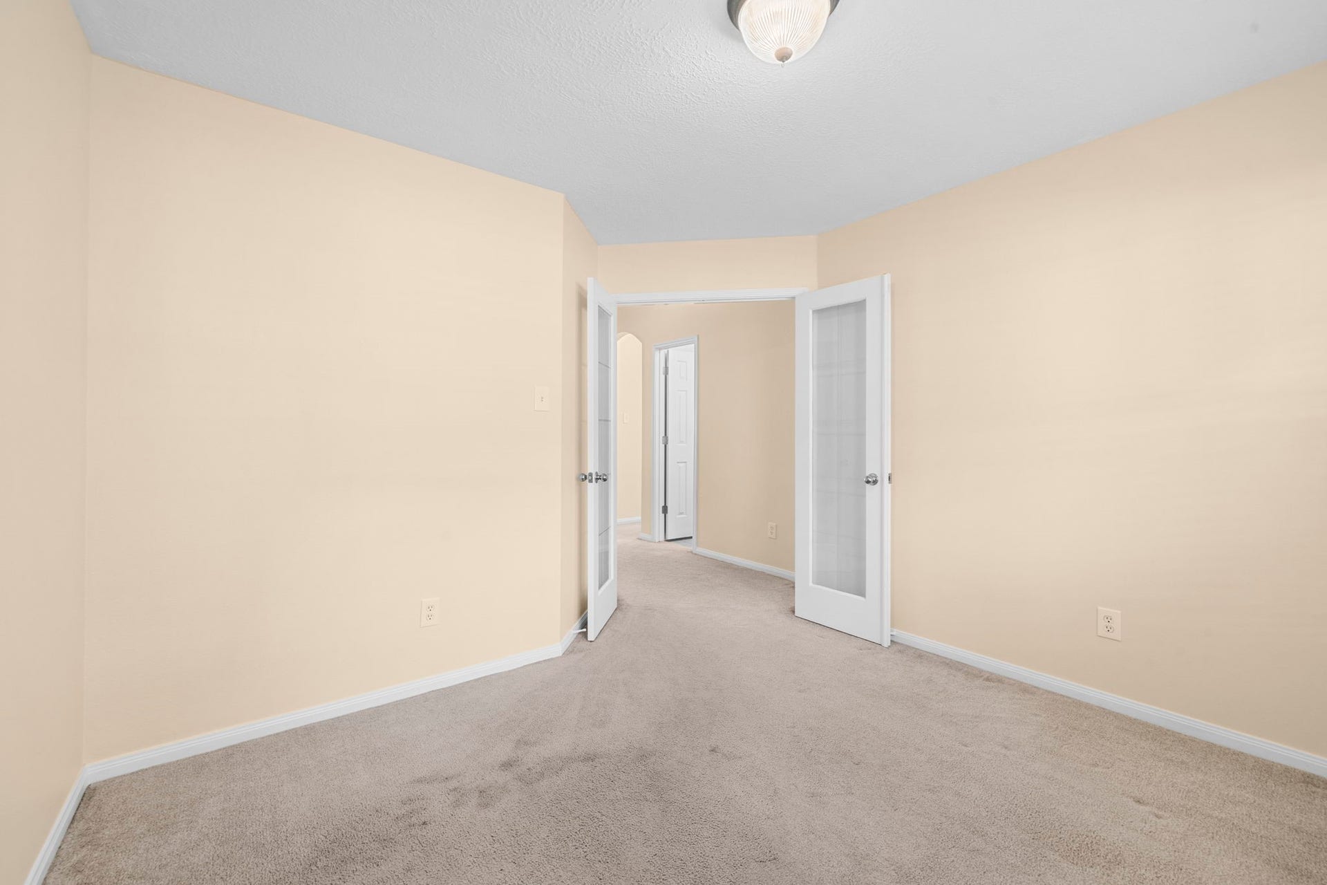 Bedroom - Located on the 1st floor