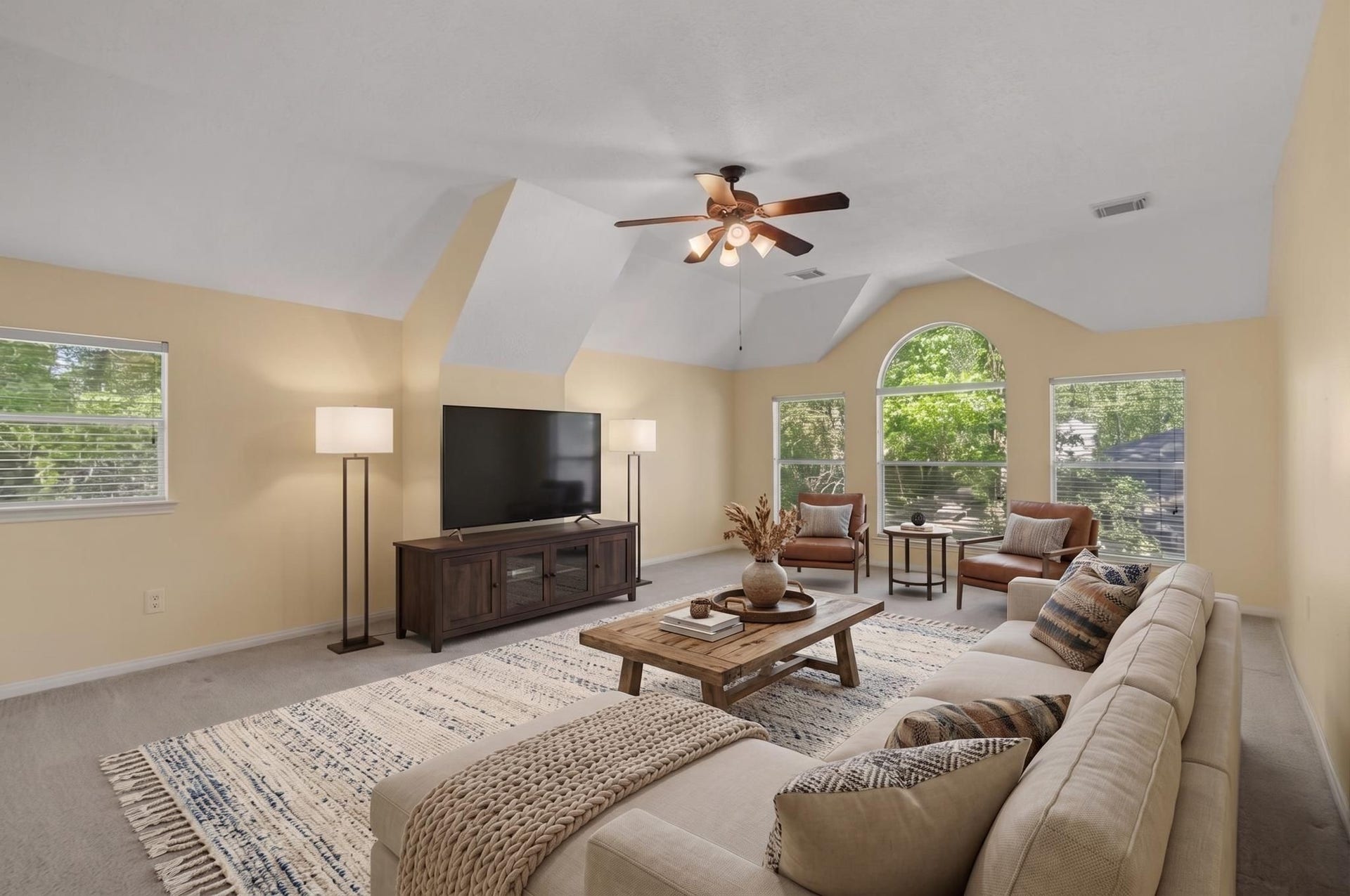 Oversized Gameroom/Flex space - Located on the 2nd floor (Virtually staged).