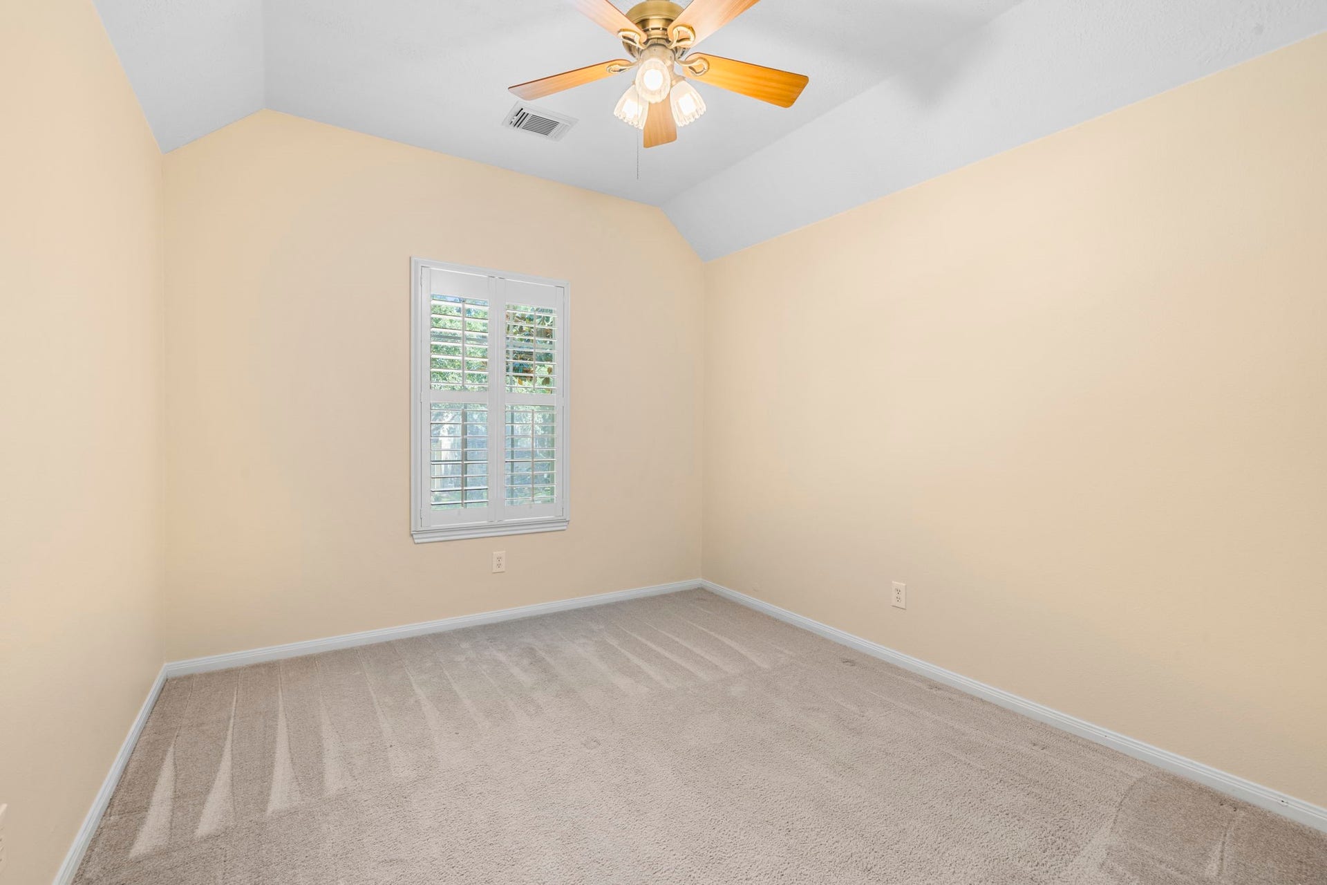 Bedroom - Located on the 2nd floor