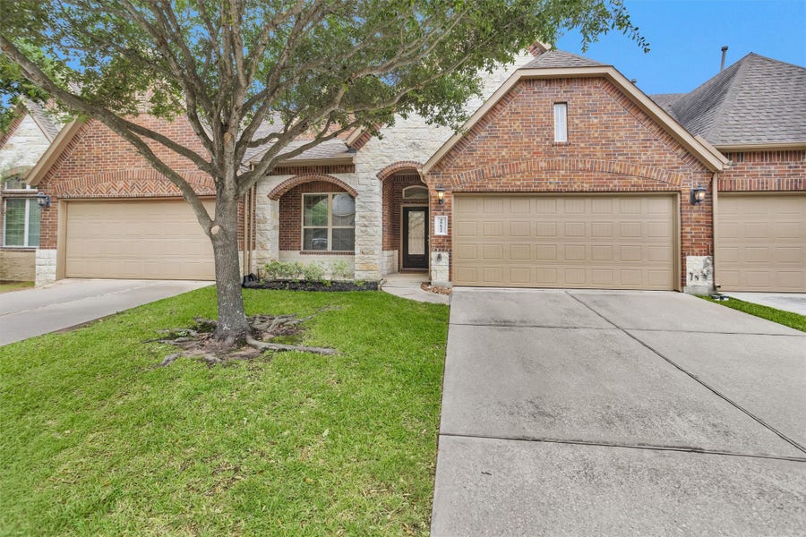 Property photo for 19622 Candlewood Oaks Lane, Spring, TX