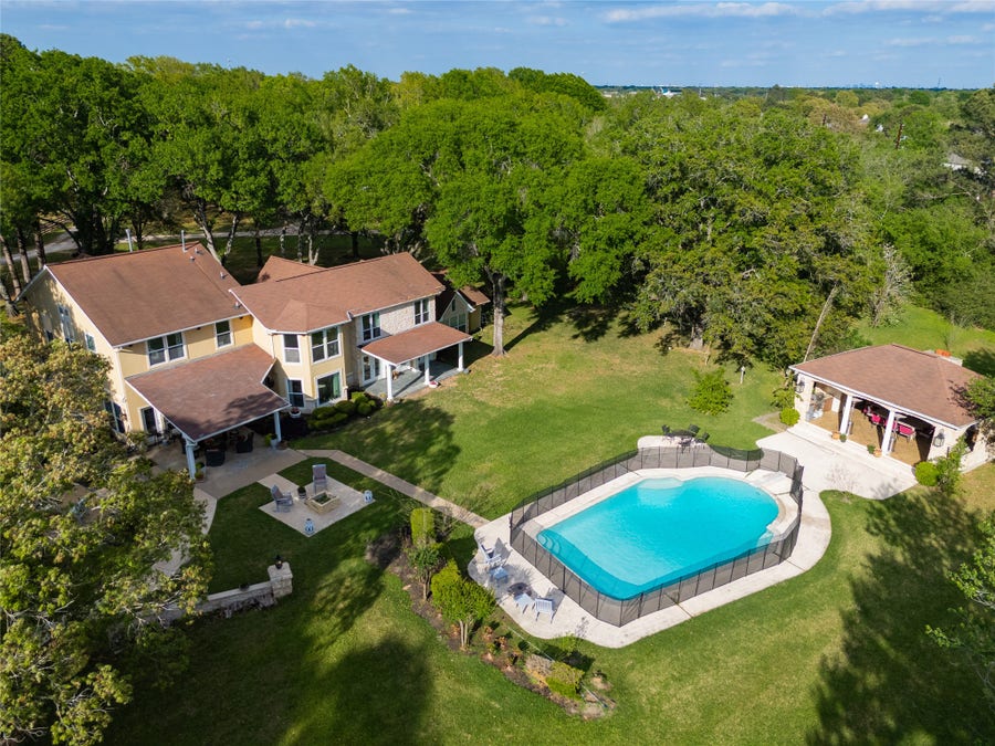 Property photo for 3122 N Saddlebrook Lane, Katy, TX