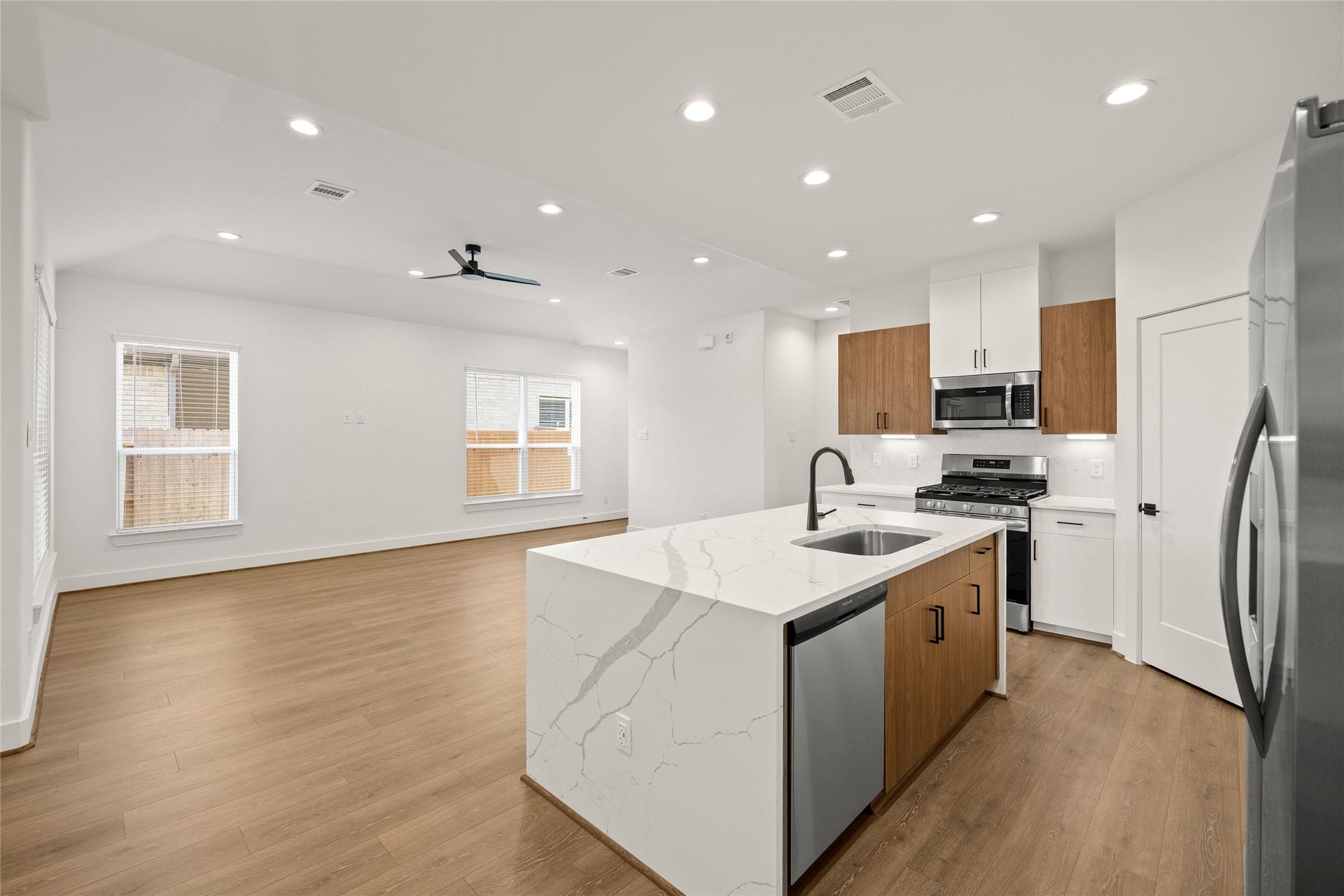 2619 Seaglass View Drive, Katy, TX 77493 2619 Seaglass View Drive, Katy, TX 77493