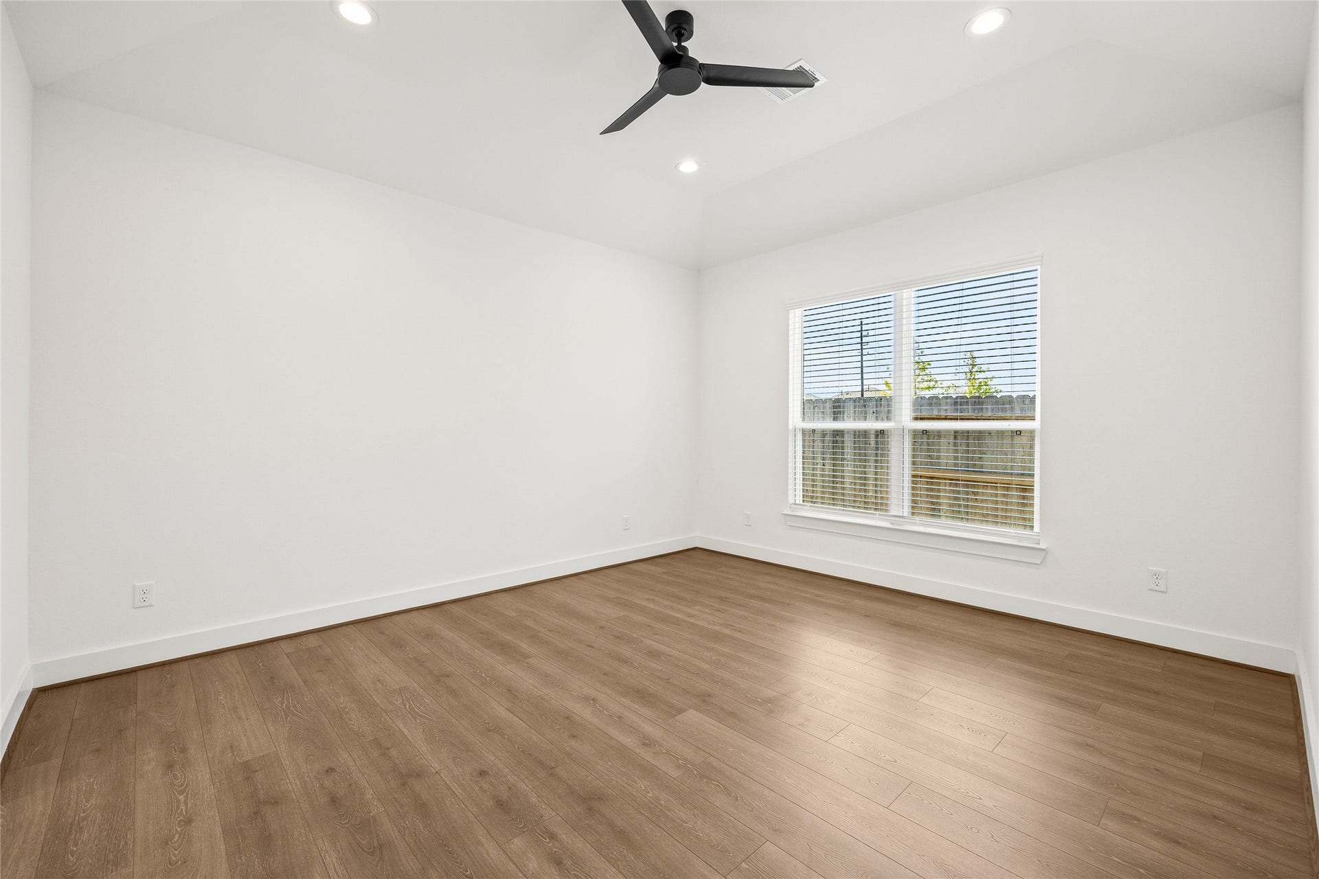 2619 Seaglass View Drive, Katy, TX 77493 2619 Seaglass View Drive, Katy, TX 77493