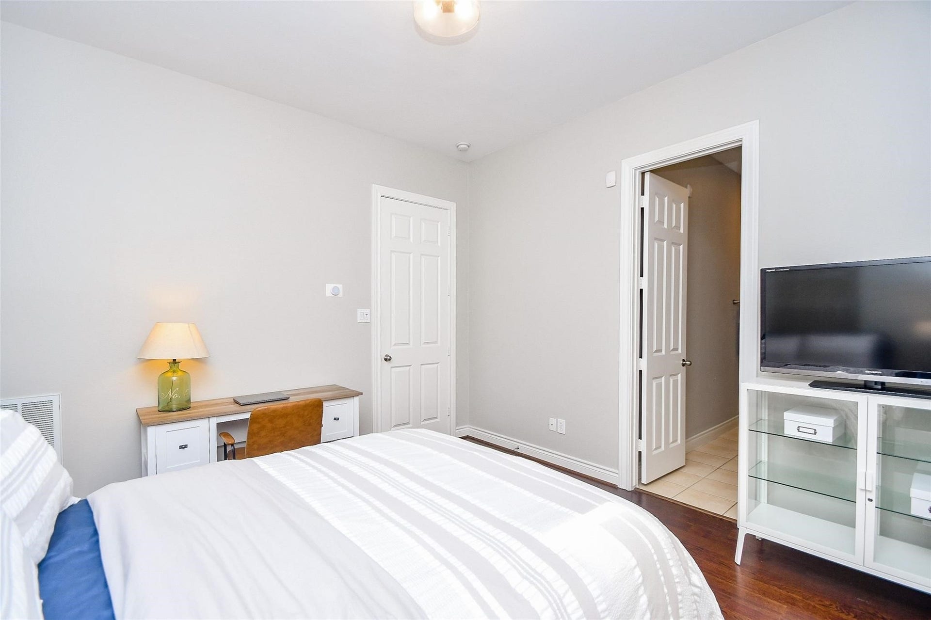 2614 Maxroy Street, Houston, TX 77007 2614 Maxroy Street, Houston, TX 77007