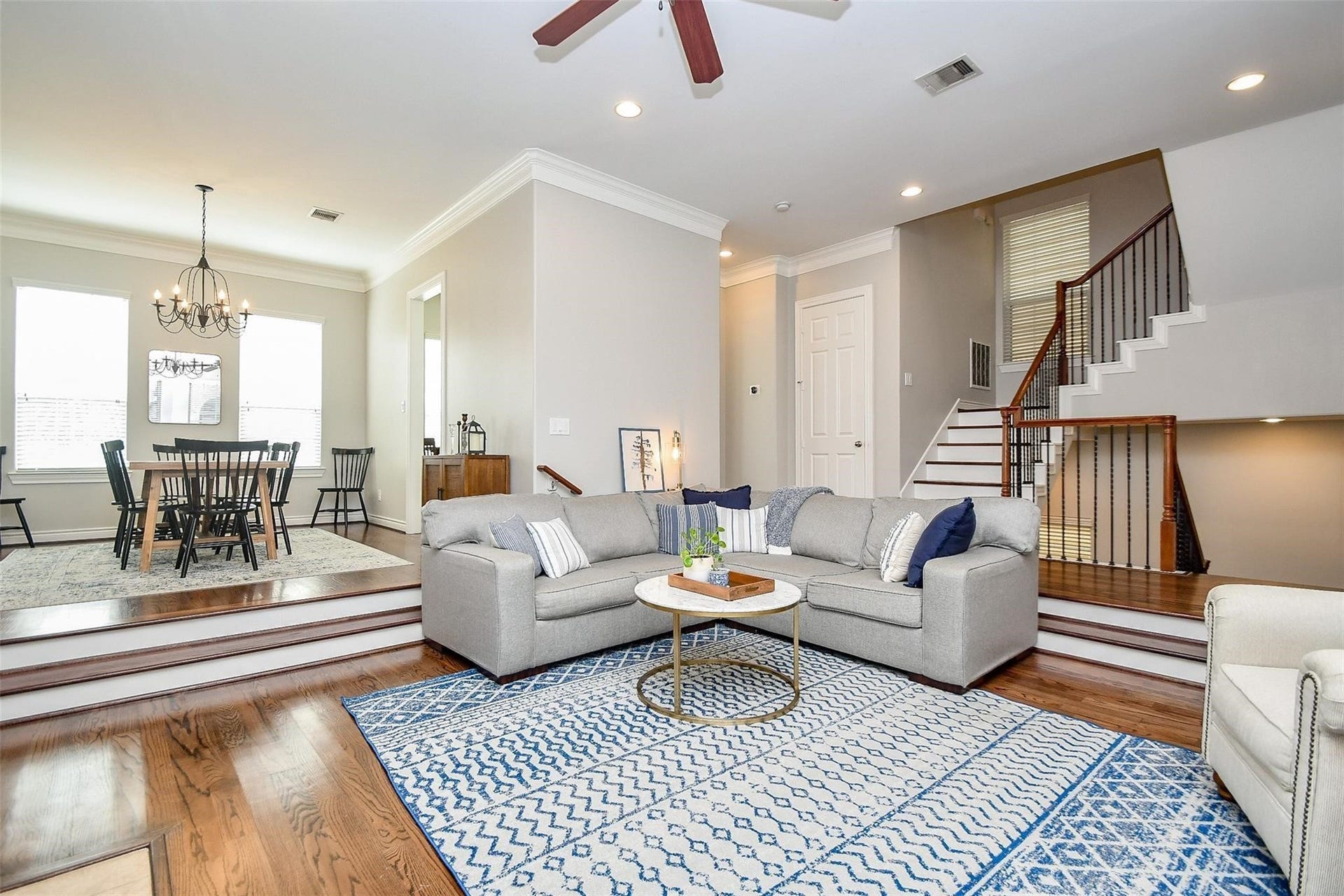 2614 Maxroy Street, Houston, TX 77007 2614 Maxroy Street, Houston, TX 77007
