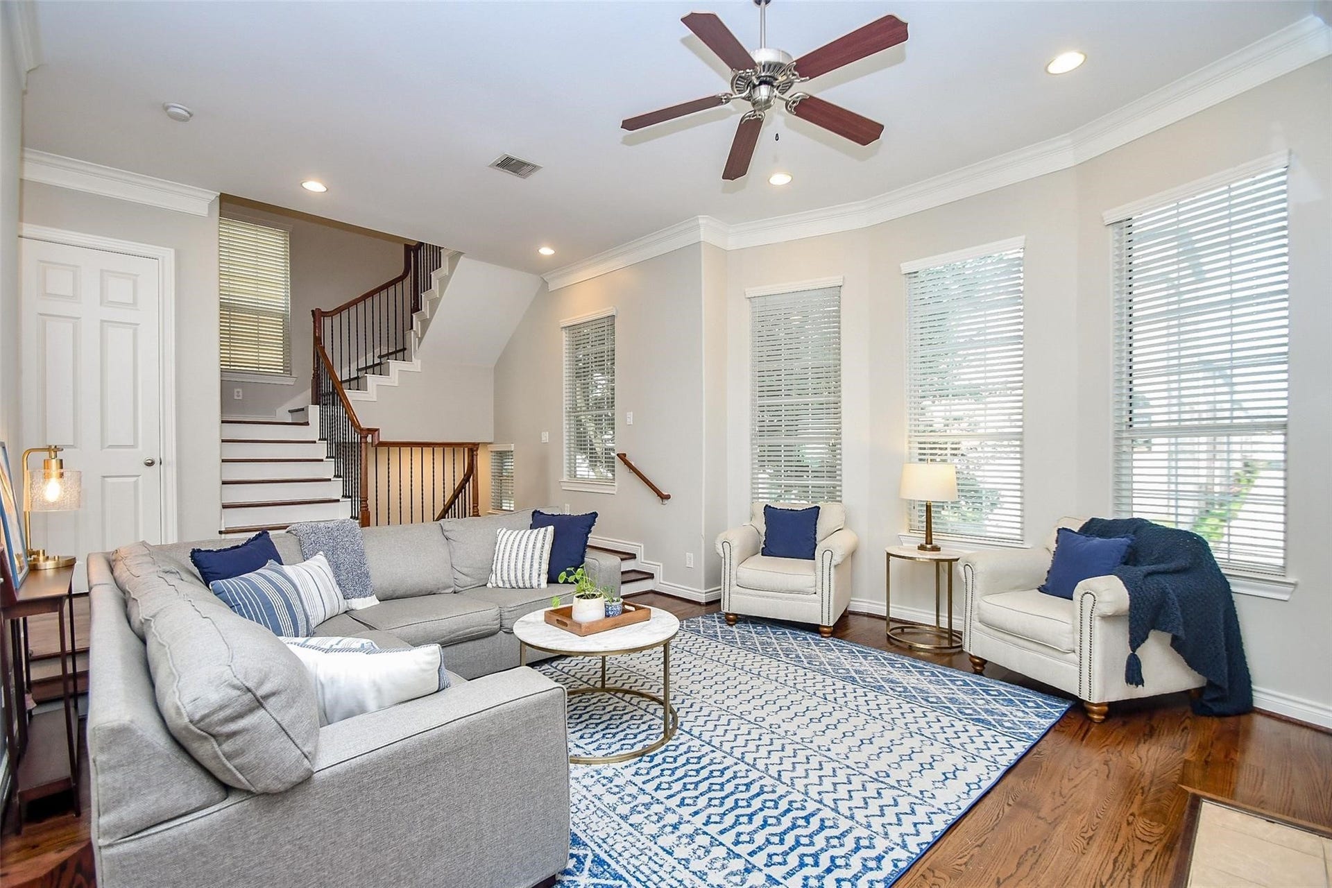 2614 Maxroy Street, Houston, TX 77007 2614 Maxroy Street, Houston, TX 77007