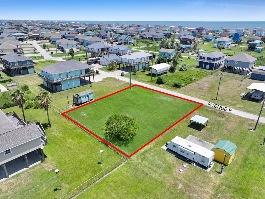 Property photo for 1977 Ave E, Crystal Beach, TX