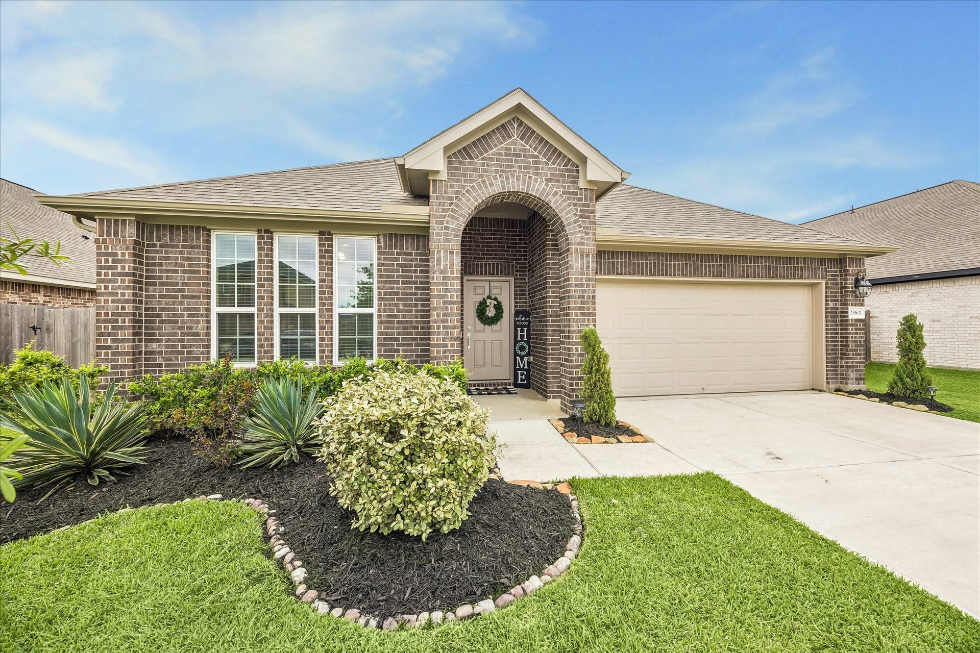 23601 Zinfandel Drive, Alvin, TX 77511 Welcome to your dream home at 23601 Zinfandel Dr!