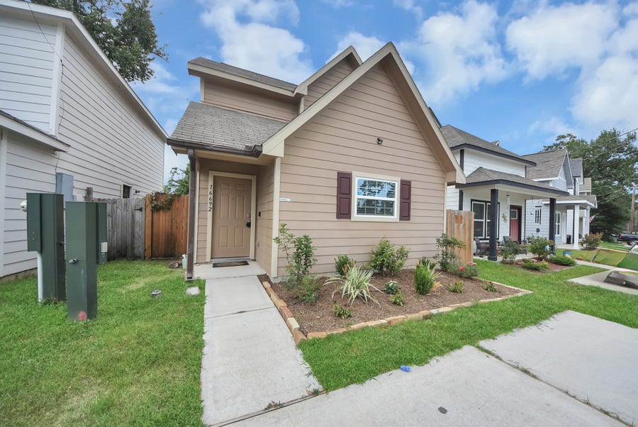 Property photo for 16692 E Ivanhoe, Montgomery, TX