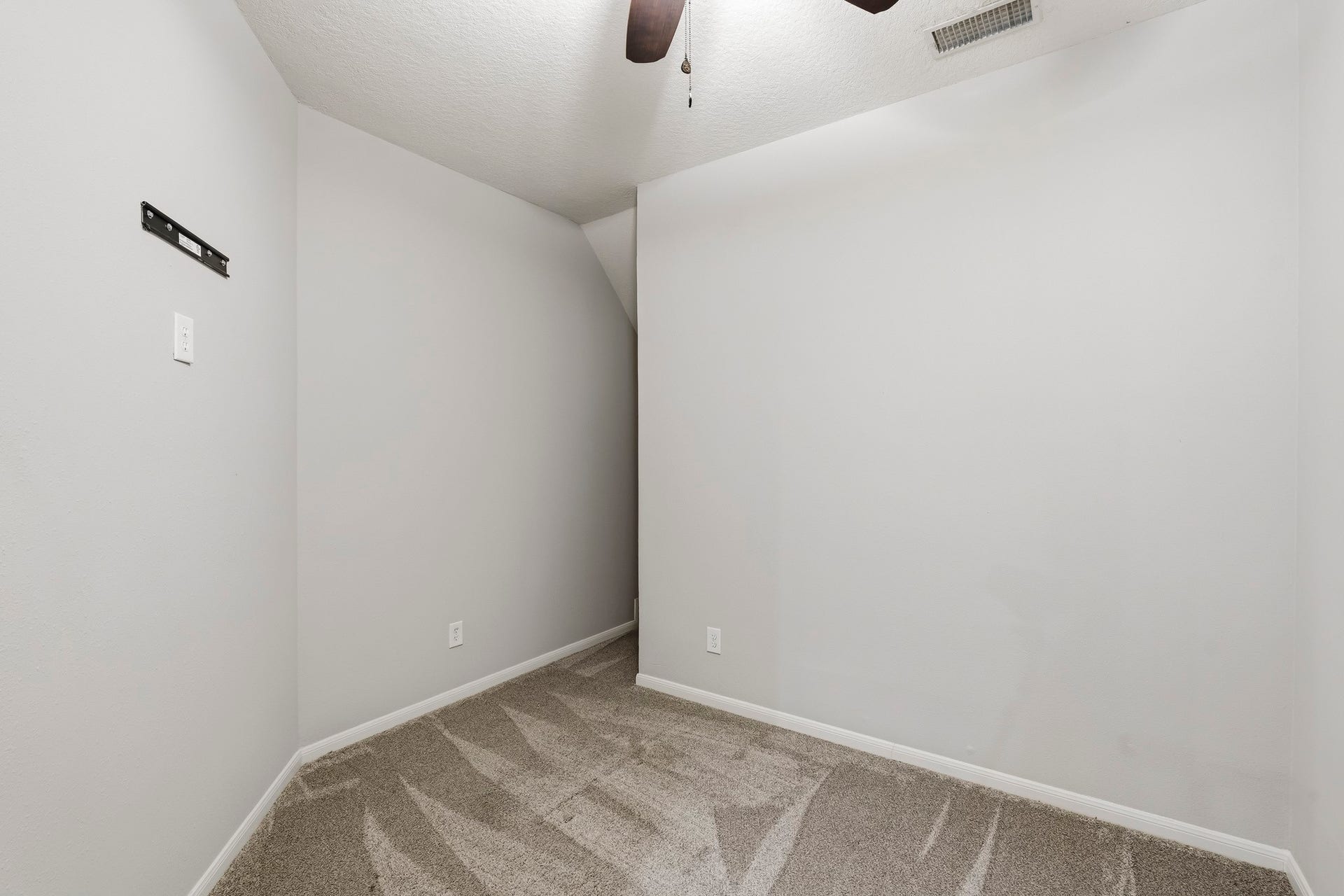 Flex space perfect for a second office, 5th bedroom, craft room, or storage.