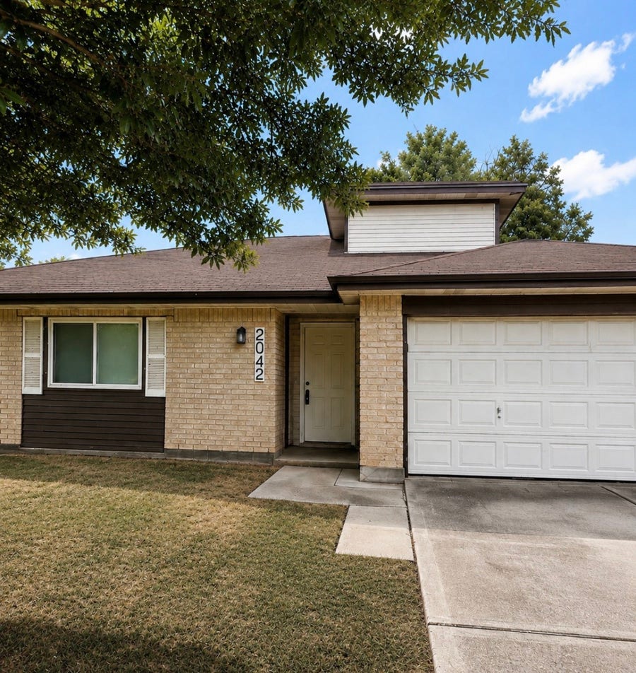 Property photo for 2042 Bridge Cross Lane, Houston, TX