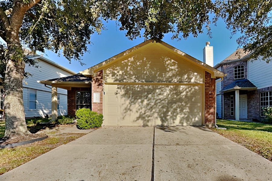 Property photo for 21634 Falvel Lake Drive, Spring, TX
