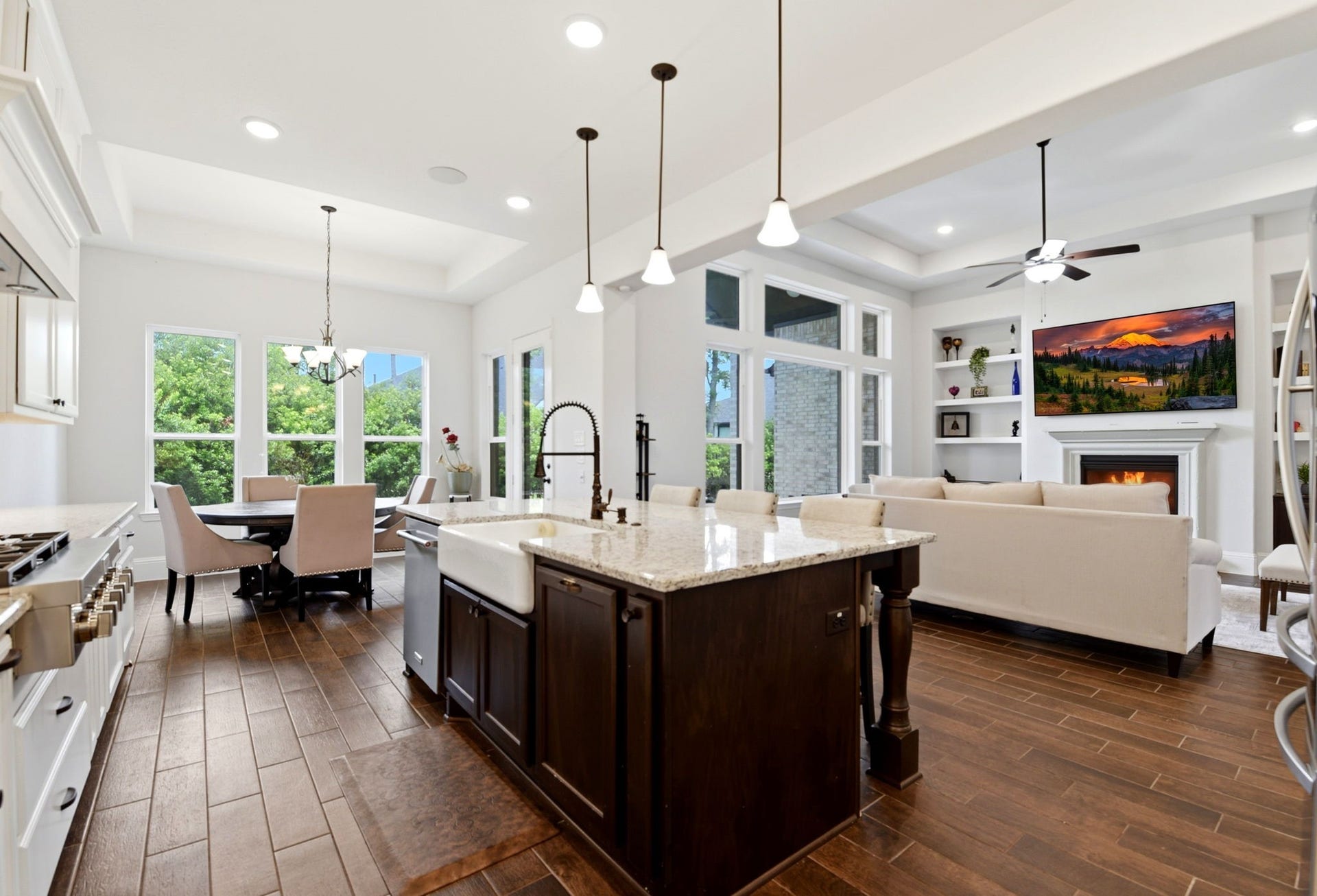 10062 S Goshawk Trail, Conroe, TX 77385 10062 S Goshawk Trail, Conroe, TX 77385