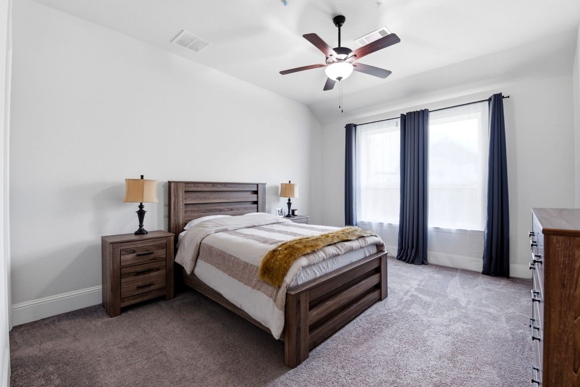 10062 S Goshawk Trail, Conroe, TX 77385 First floor bedroom with En-Suite (not primary)
