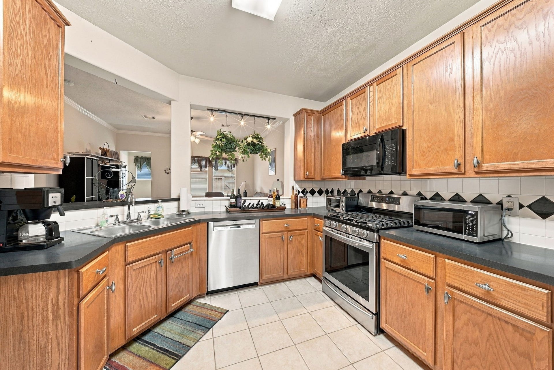 4710 Arbor Lane, Pasadena, TX 77505 4710 Arbor Lane, Pasadena, TX 77505
