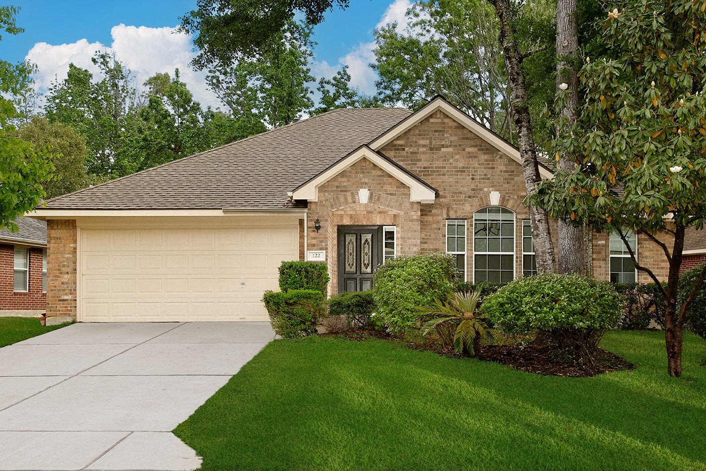 122 Abram- Completely Remodeled and Updated!