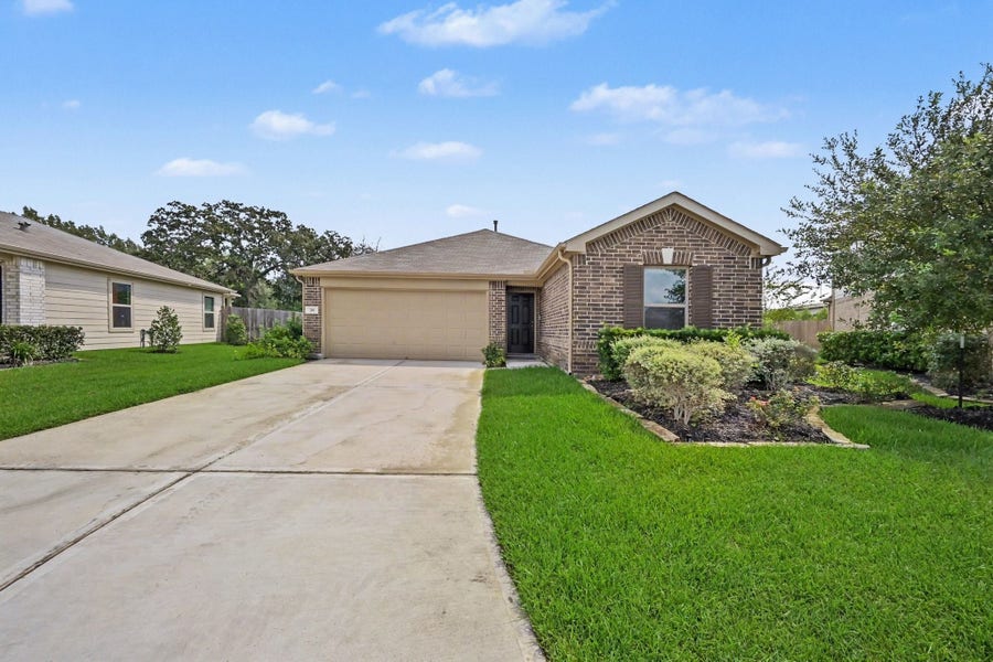 Property photo for 518 Sabino Sky Court, Magnolia, TX