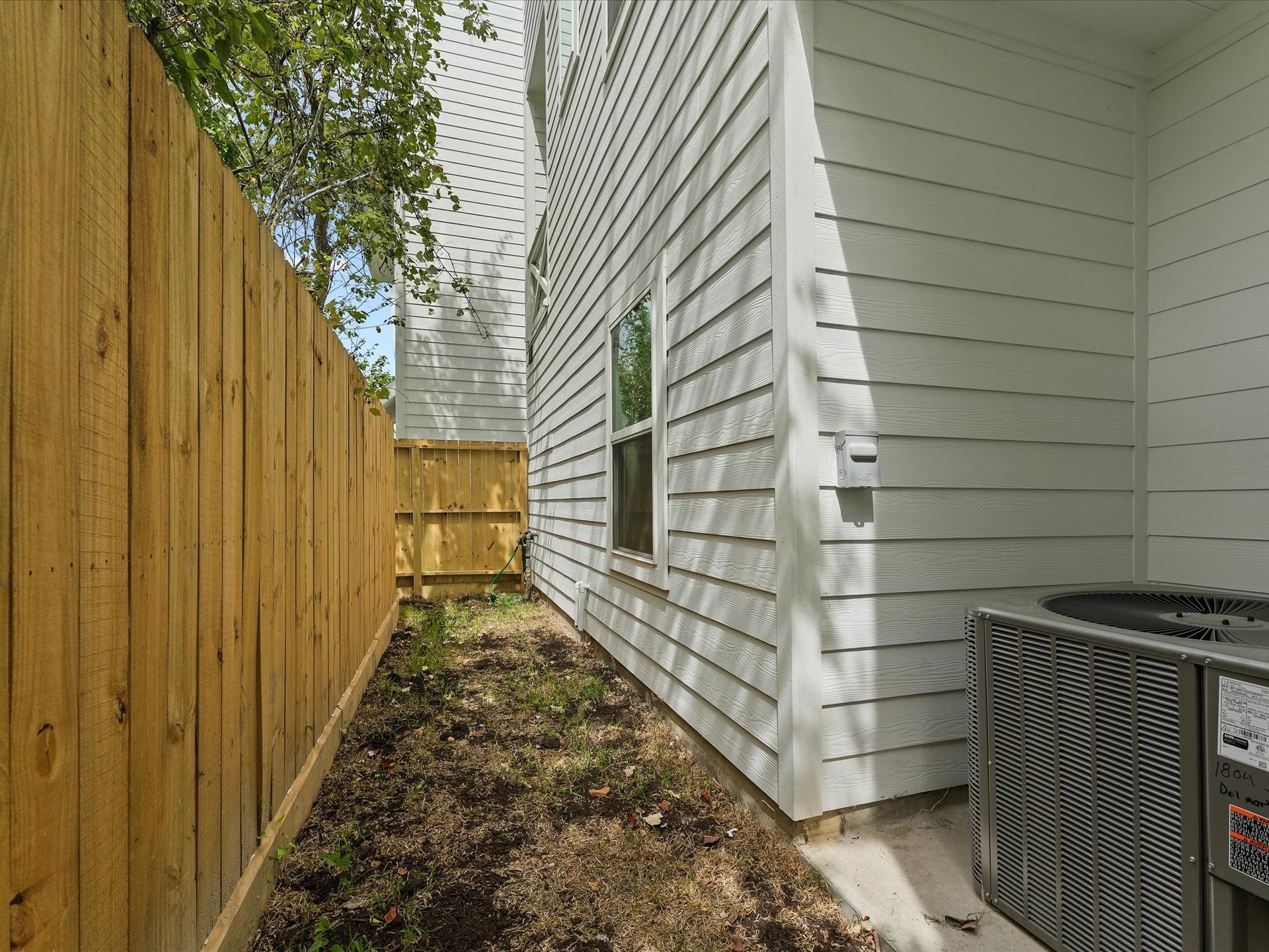 1804 Del Norte Street, #E, Houston, TX 77018 Private Backyard