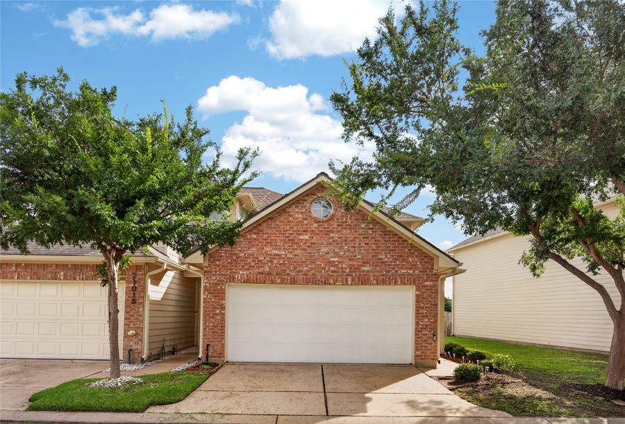 Property photo for 21014 Sun Creek Drive, Katy, TX