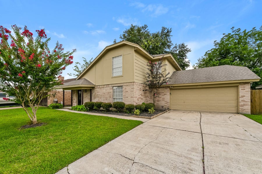 Property photo for 1518 Washington Drive, Deer Park, TX