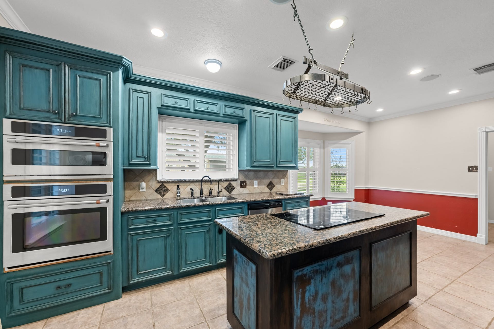 28030 Betka Road, Hockley, TX 77447 new appliances