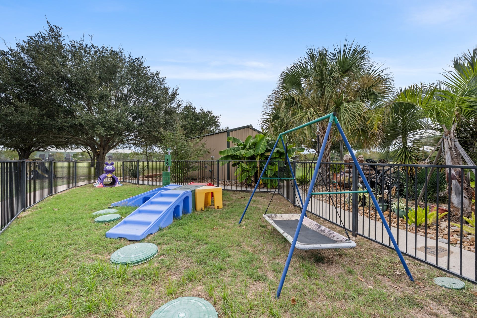 28030 Betka Road, Hockley, TX 77447 your very own dog park