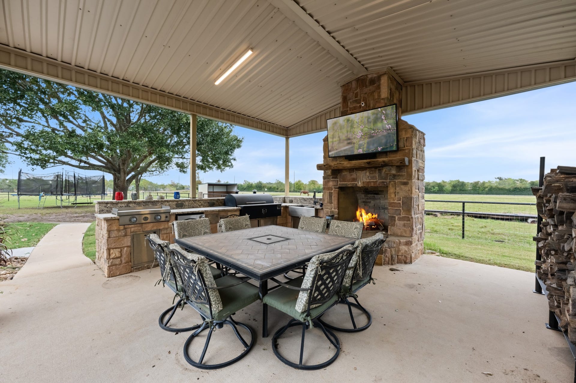 28030 Betka Road, Hockley, TX 77447 outdoor fireplace