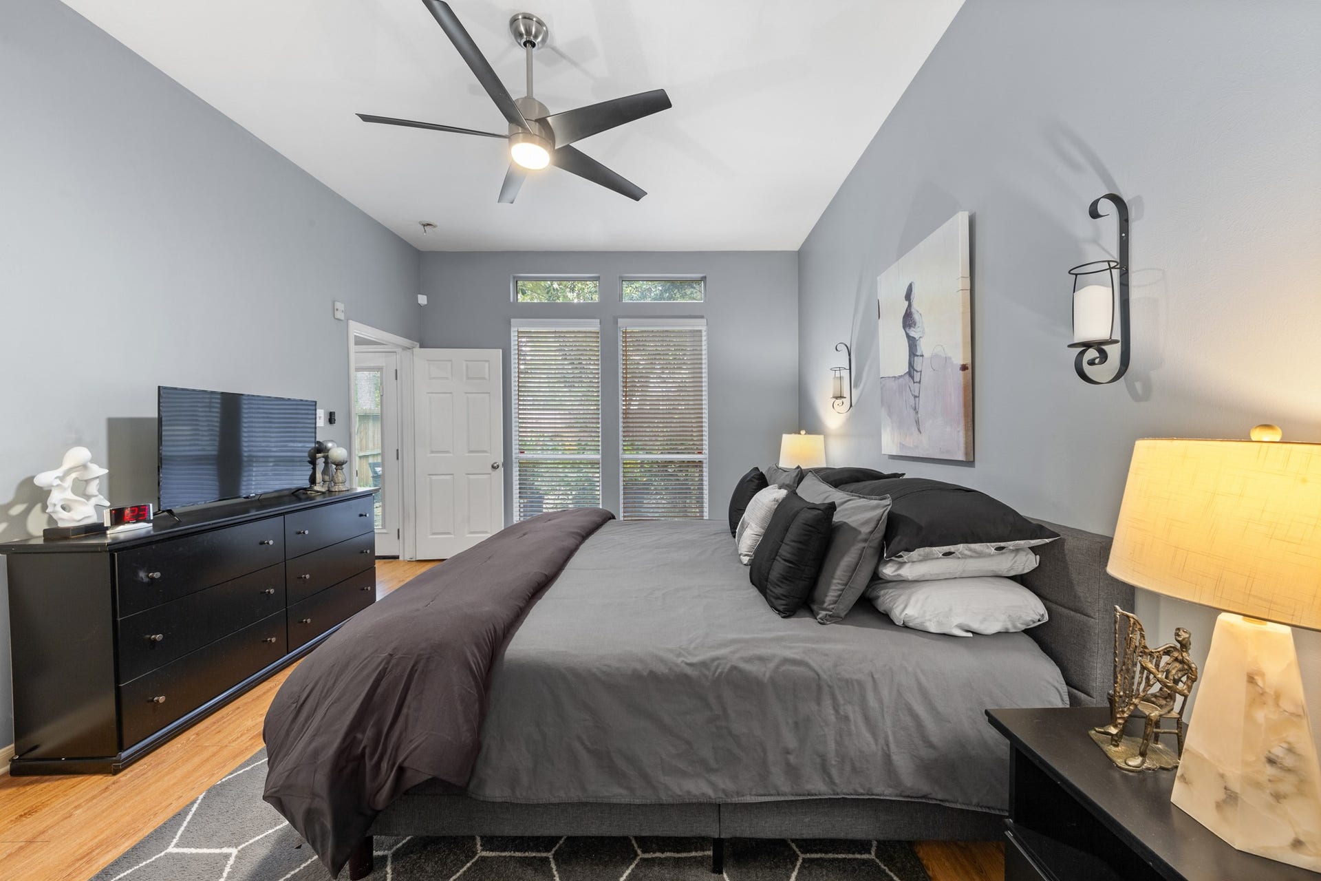 30 Endor Forest Place, The Woodlands, TX 77382 30 Endor Forest Place, The Woodlands, TX 77382