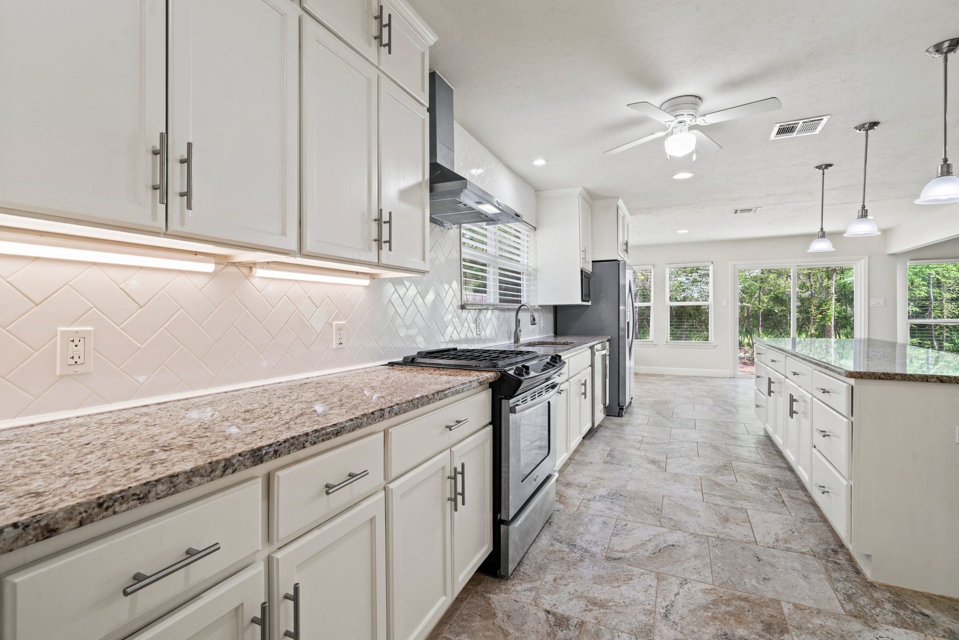 12006 Acorn Oak Street, The Woodlands, TX 77380