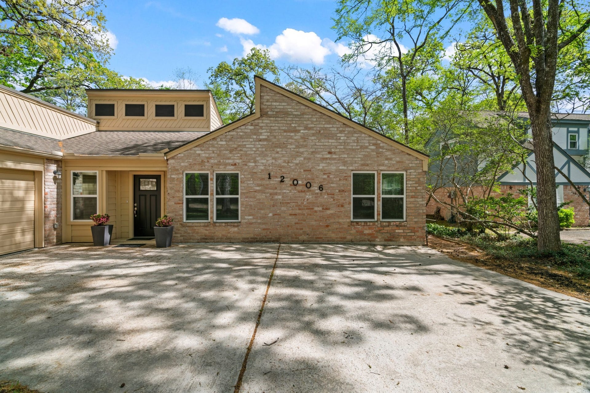 12006 Acorn Oak Street, The Woodlands, TX 77380