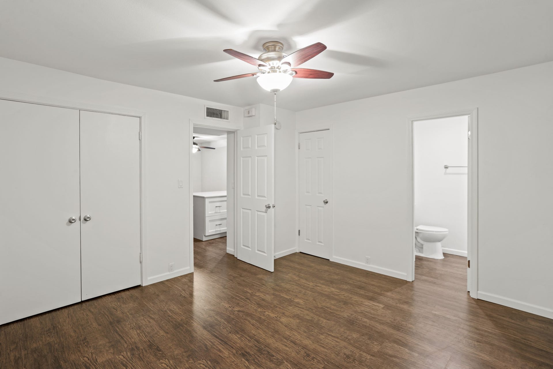2121 Fountain View Drive, #61, Houston, TX 77057 2121 Fountain View Drive, #61, Houston, TX 77057