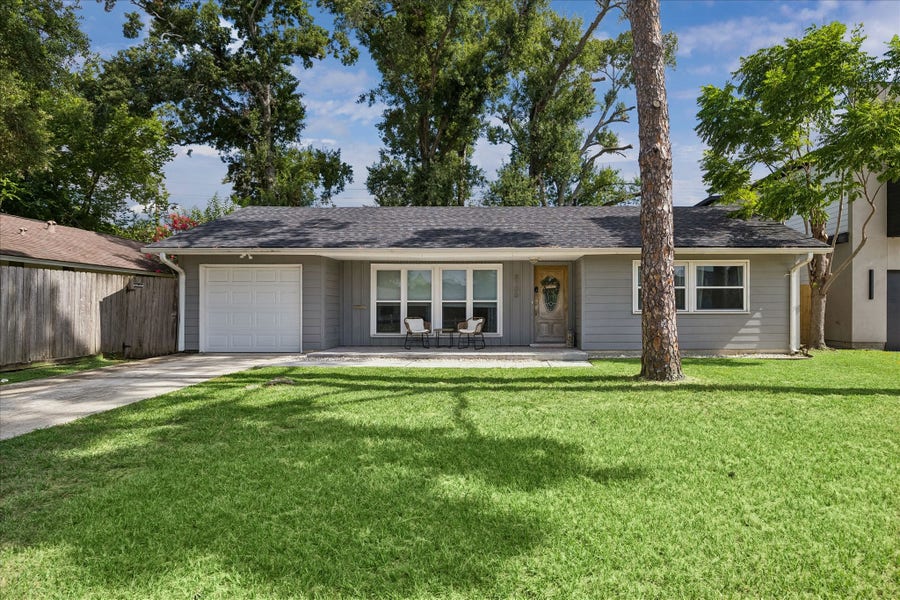 Property photo for 8106 Montridge Drive, Houston, TX