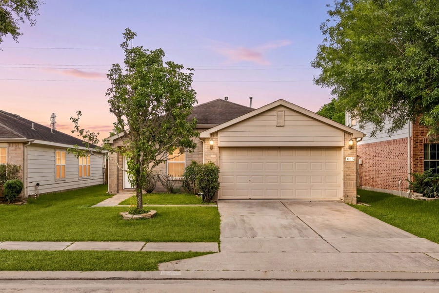 Property photo for 3115 Lexington Lake Drive, Missouri City, TX