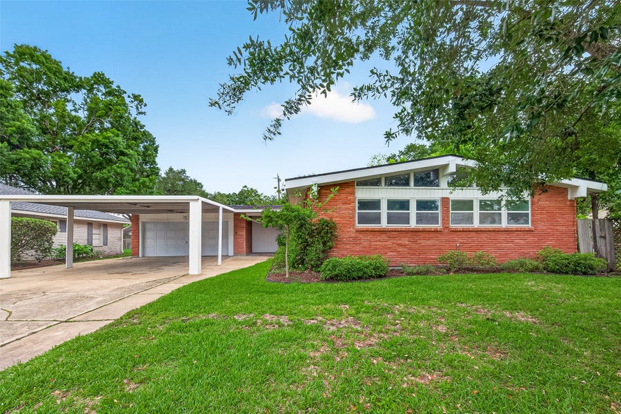 Property photo for 5422 Hummingbird Street, Houston, TX