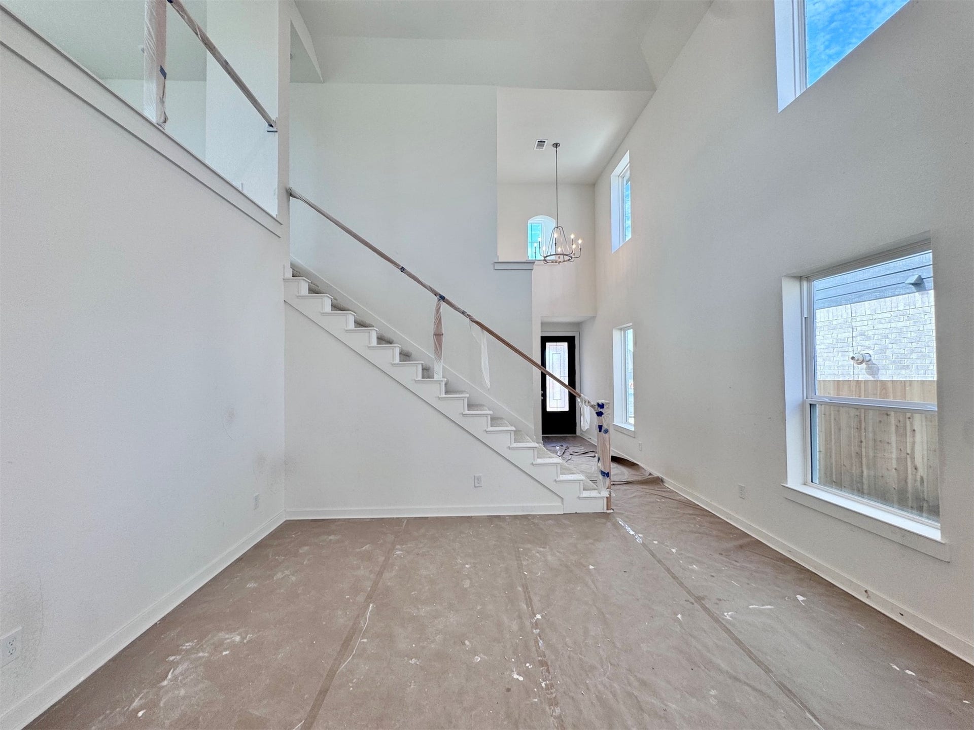 5219 Sistine Drive, Manvel, TX 77578 There is so much space on the walls to really bring your dining experience to life.