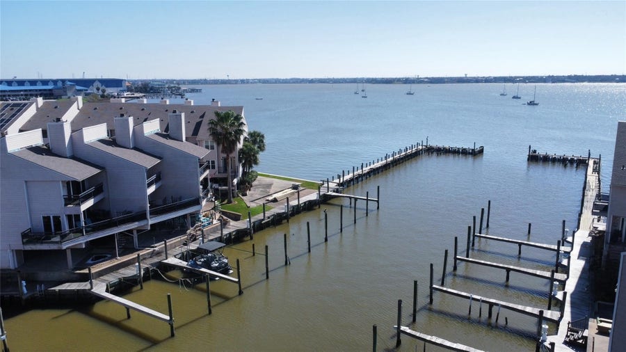 Property photo for 3663 NASA Parkway, #502, Seabrook, TX