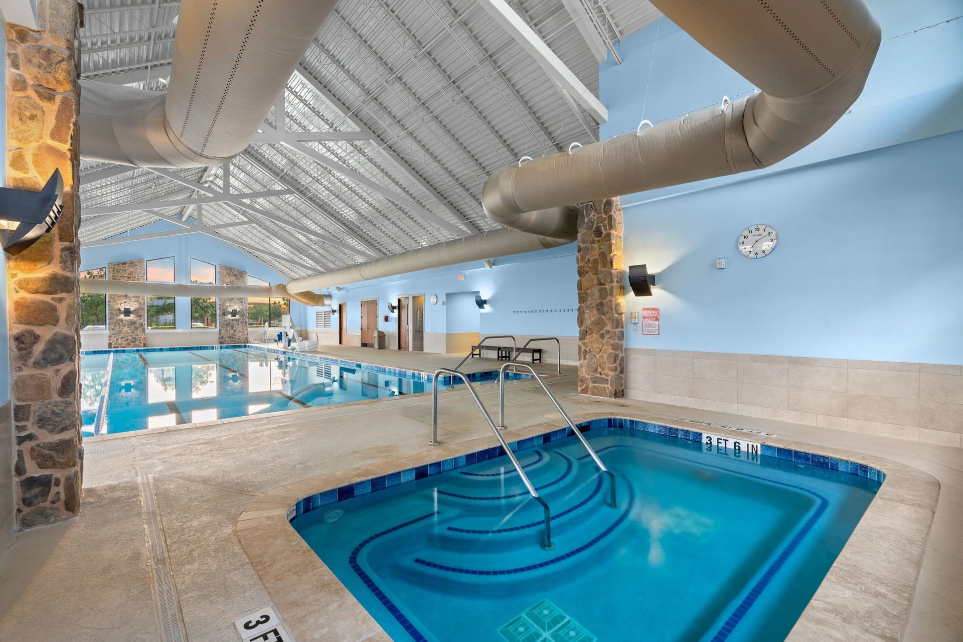 2938 Cone Flower Drive, Richmond, TX 77469 Relax, unwind & soak your cares away in the Lakehouse's inviting indoor hot tub a little slice of paradise!