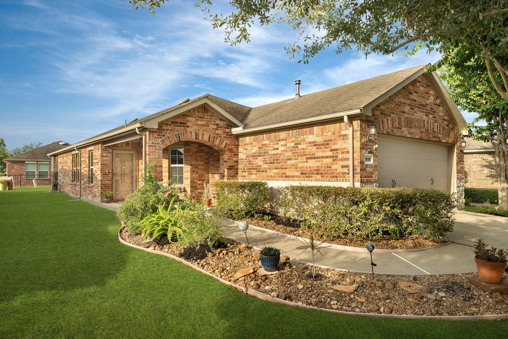 2938 Cone Flower Drive, Richmond, TX 77469 Attractive front entry welcomes you home! HVAC replaced October 2025 - a valuable update for peace of mind. PLUS Fresh Alabaster paint gives this home a clean, welcoming feel.